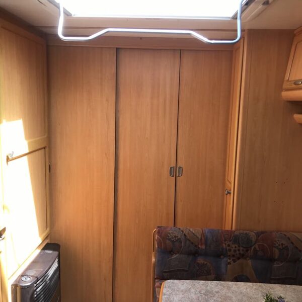 Elhúzva az ajtó,nem látod az ágyat