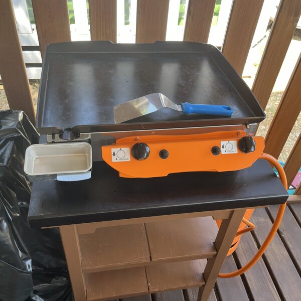 Gázos grill áll a rendelkezésre.